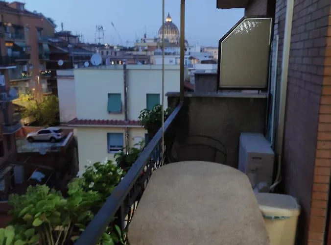 Stpeter's Mirkolgapartm דירה *
