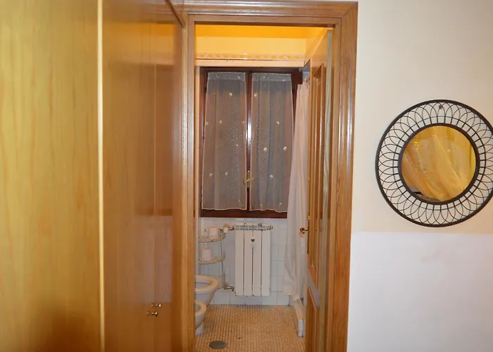 Stpeter's Mirkolgapartm דירה